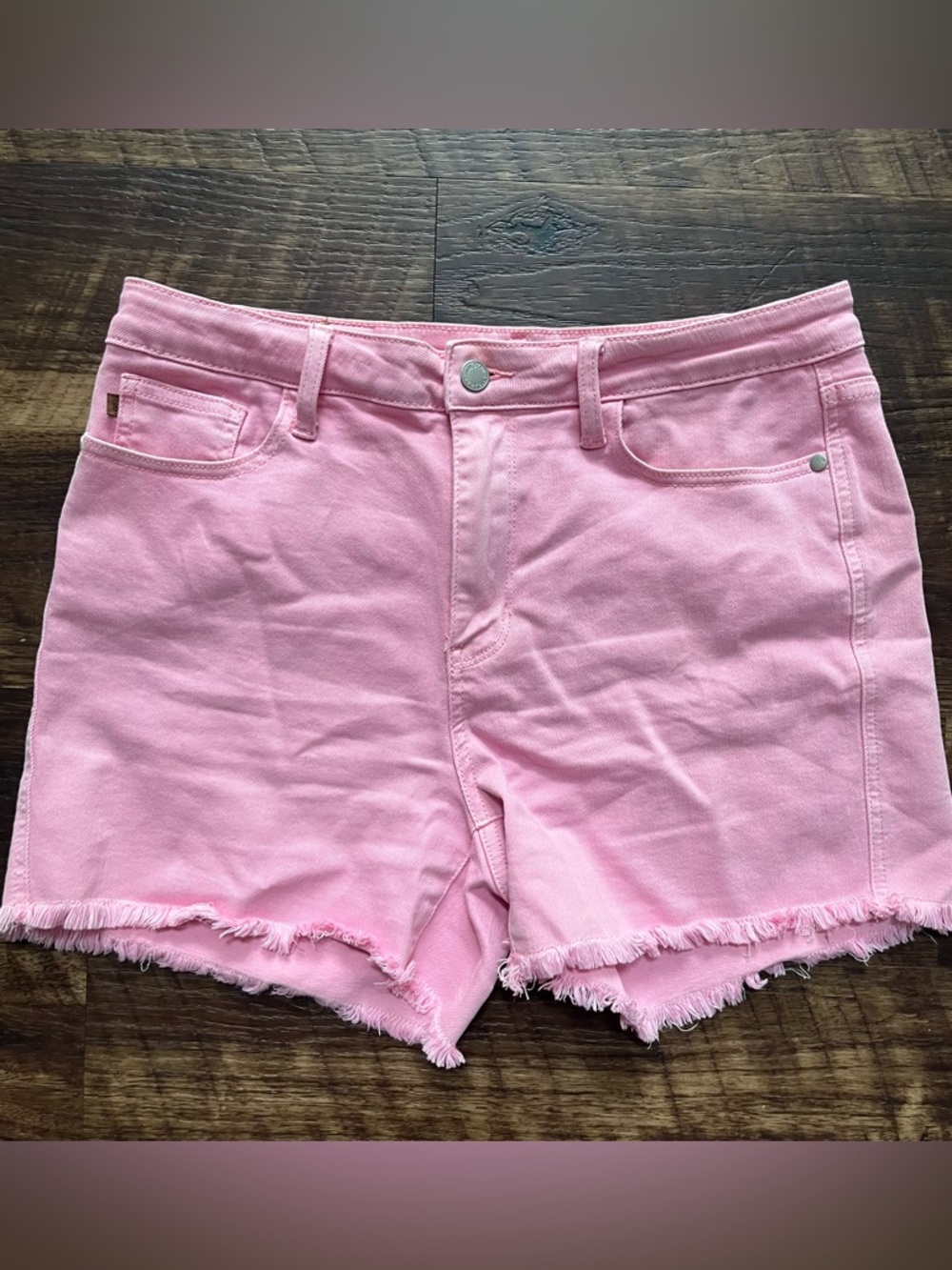 Judy blue light pink pull on garment died cutting denim jean shorts XL